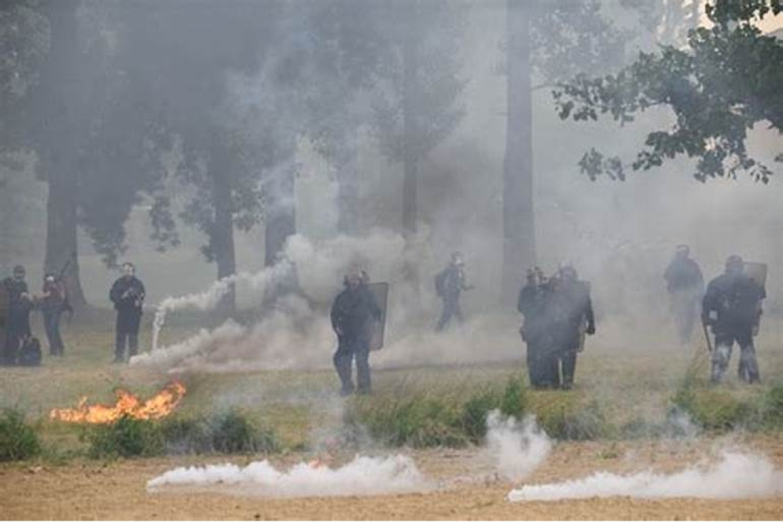 Nouveaux heurts entre opposants à l'A69 et forces de l'ordre : jets de pierres et cocktails Molotov